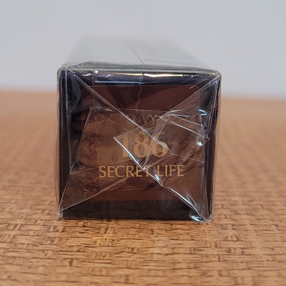 Estee Lauder Lipstick - Picture 2 of 2